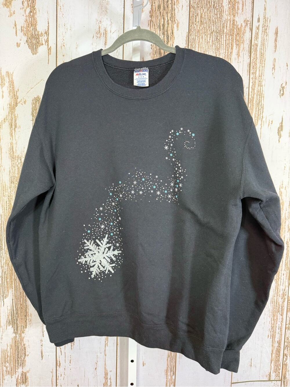 Jerzees, Nublend Crewneck Sweatshirt, Shooting Star Snowflake Print. Size Medium